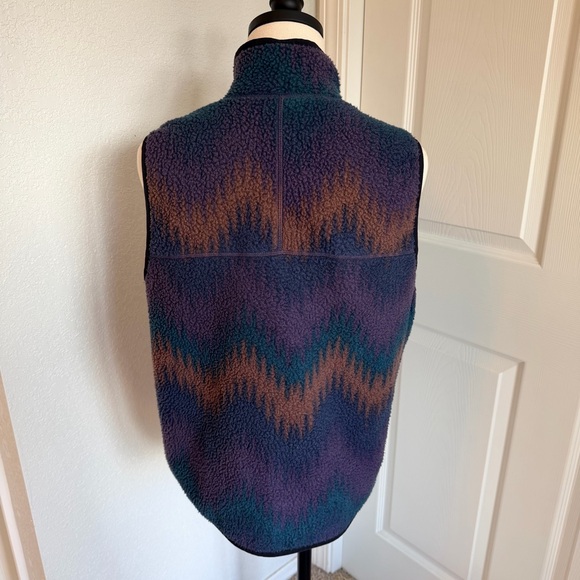 Sherpa Vest - Picture 3 of 6